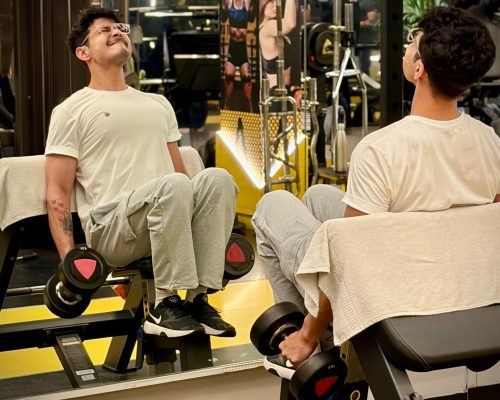 Flex-n-Flexi-Gym-Kamalgazi-memeber-wrokout